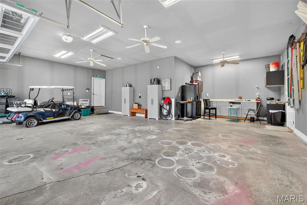 537 Oakbluff Court
