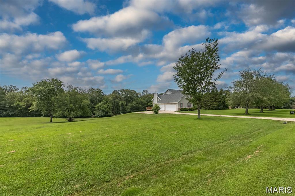1329 Lakeway Drive