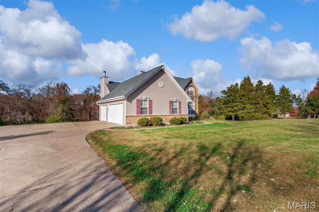 1329 Lakeway Drive