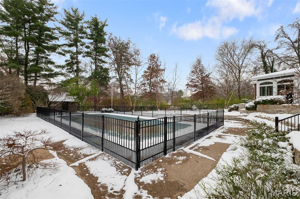 610 High Hampton Road
