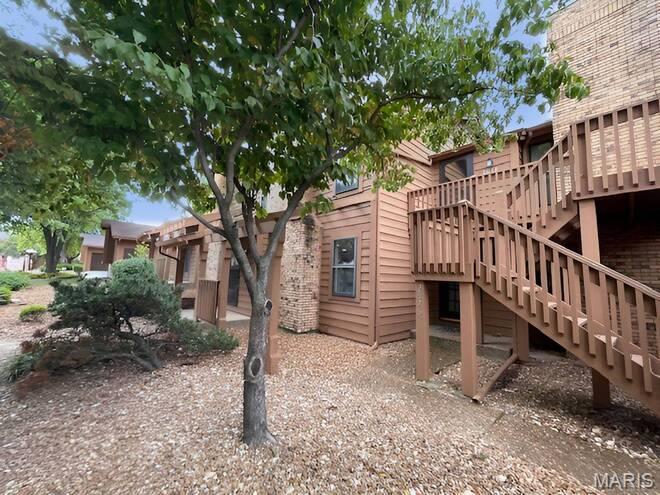2074 Duclair Parkway