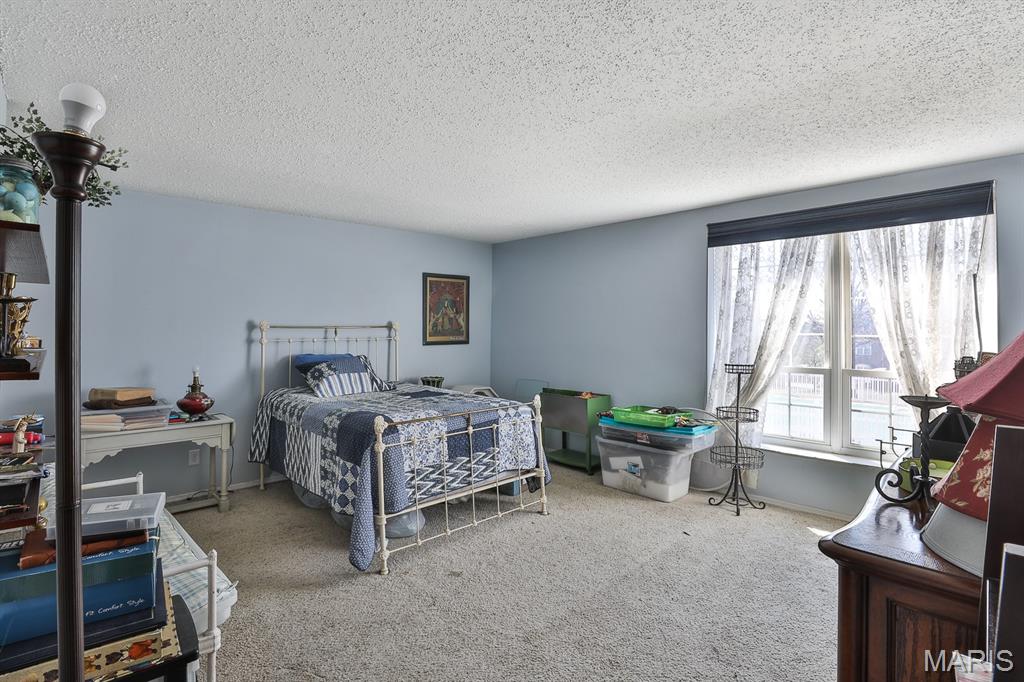 922 N Claytonbrook Drive Unit: 1