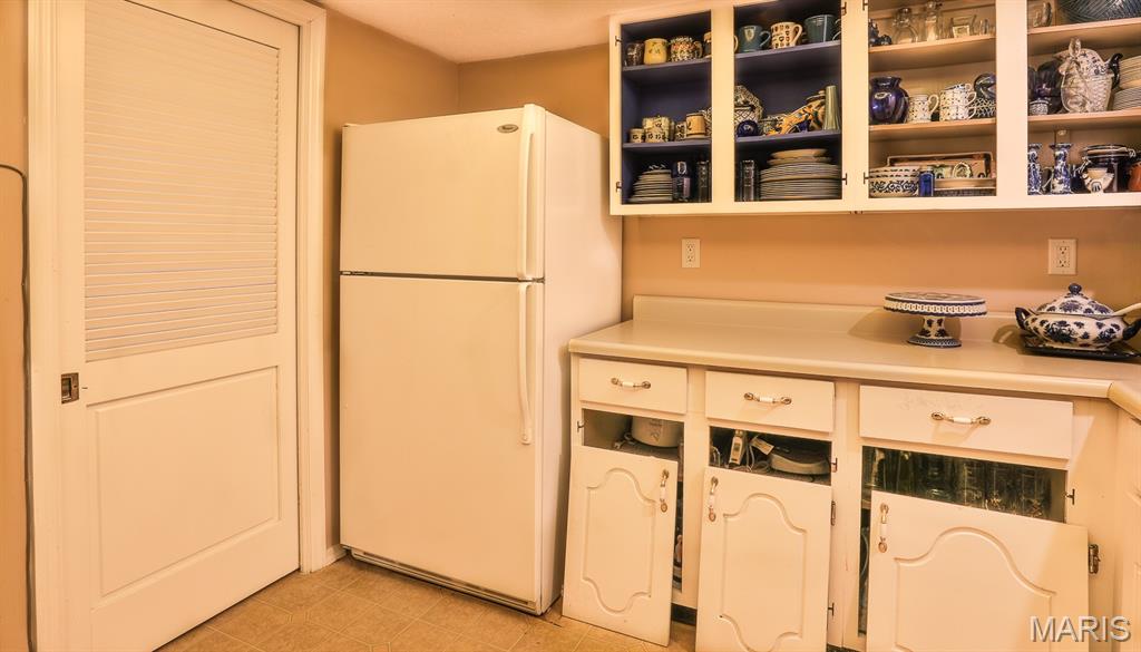 922 N Claytonbrook Drive Unit: 1