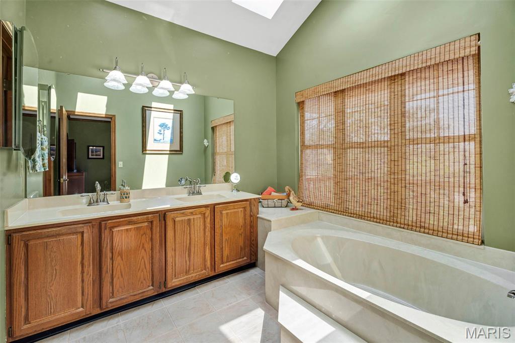 405 Meramec Way Unit: 10