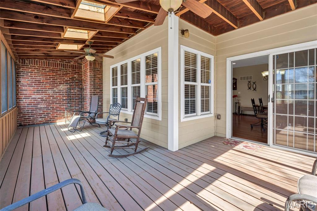 405 Meramec Way Unit: 10