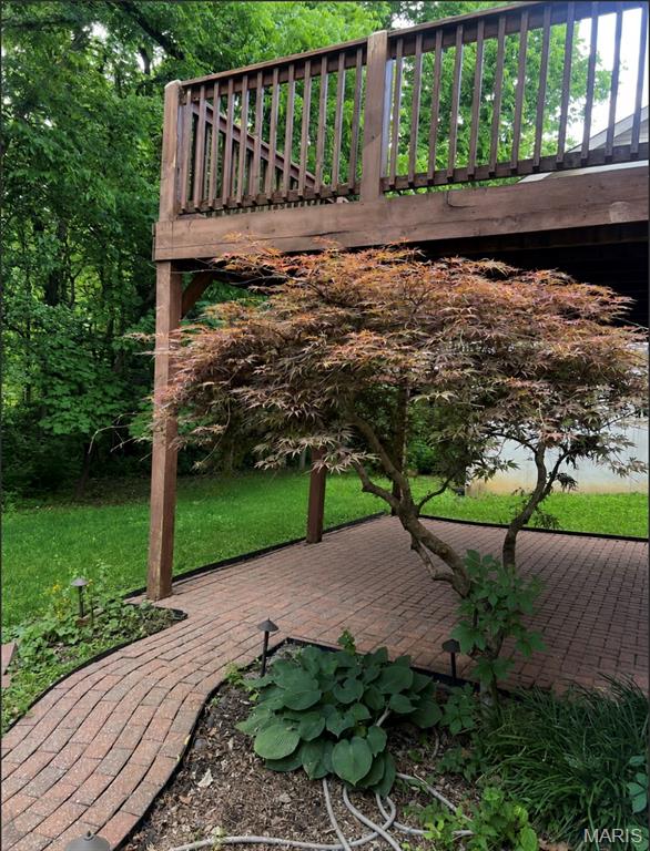526 Springhurst Parkway