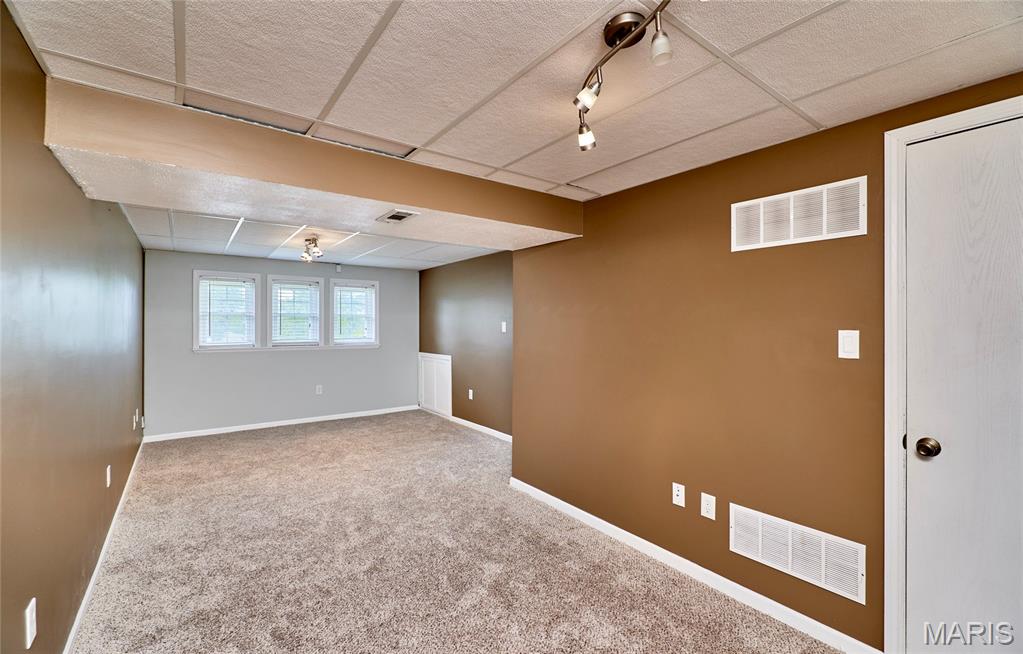 6001 La Chateau Court