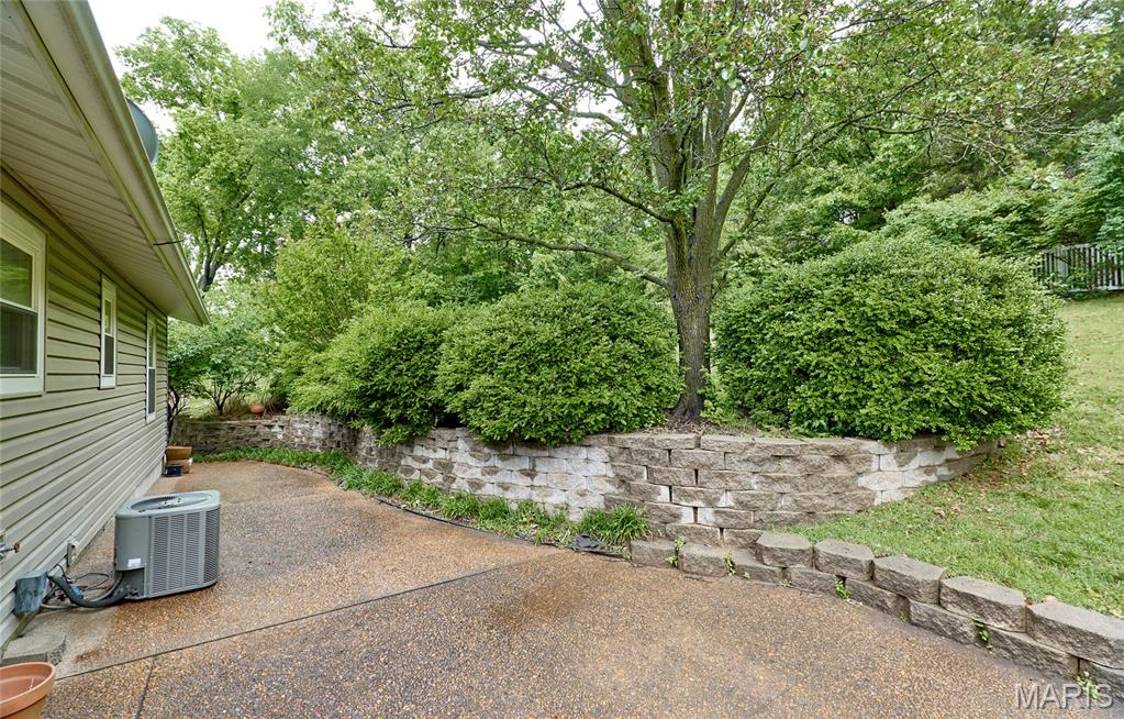6001 La Chateau Court
