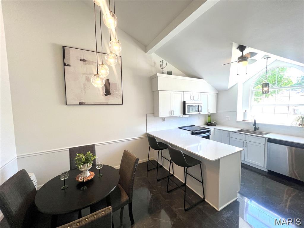 13305 Woodlake Village Court
