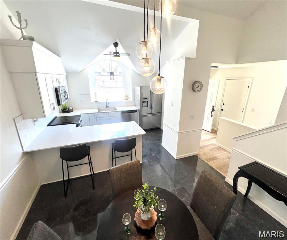 13305 Woodlake Village Court