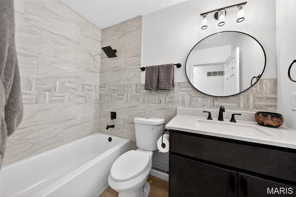 13305 Woodlake Village Court