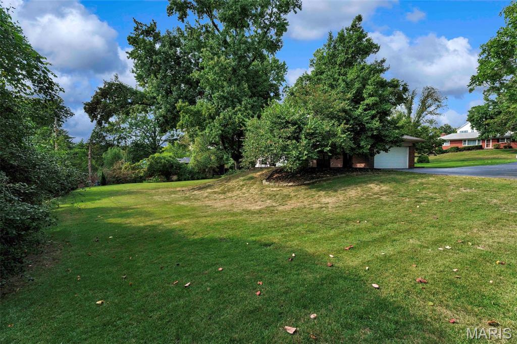 11 Hedgewood Lane