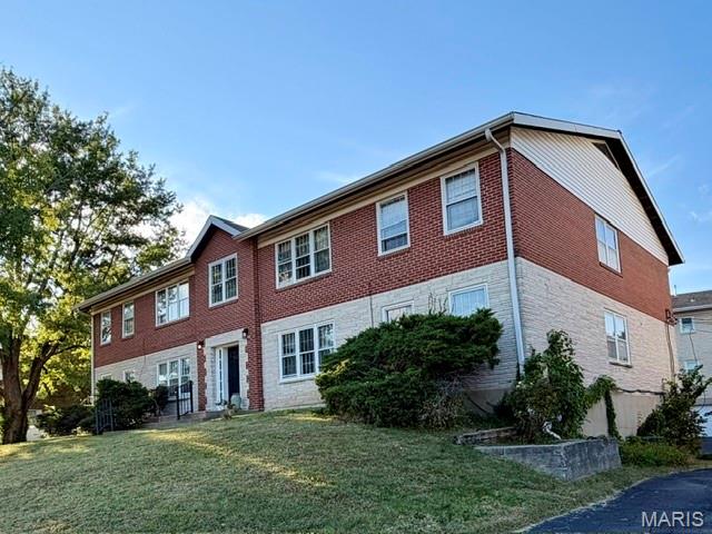 612 Thunderbird Court