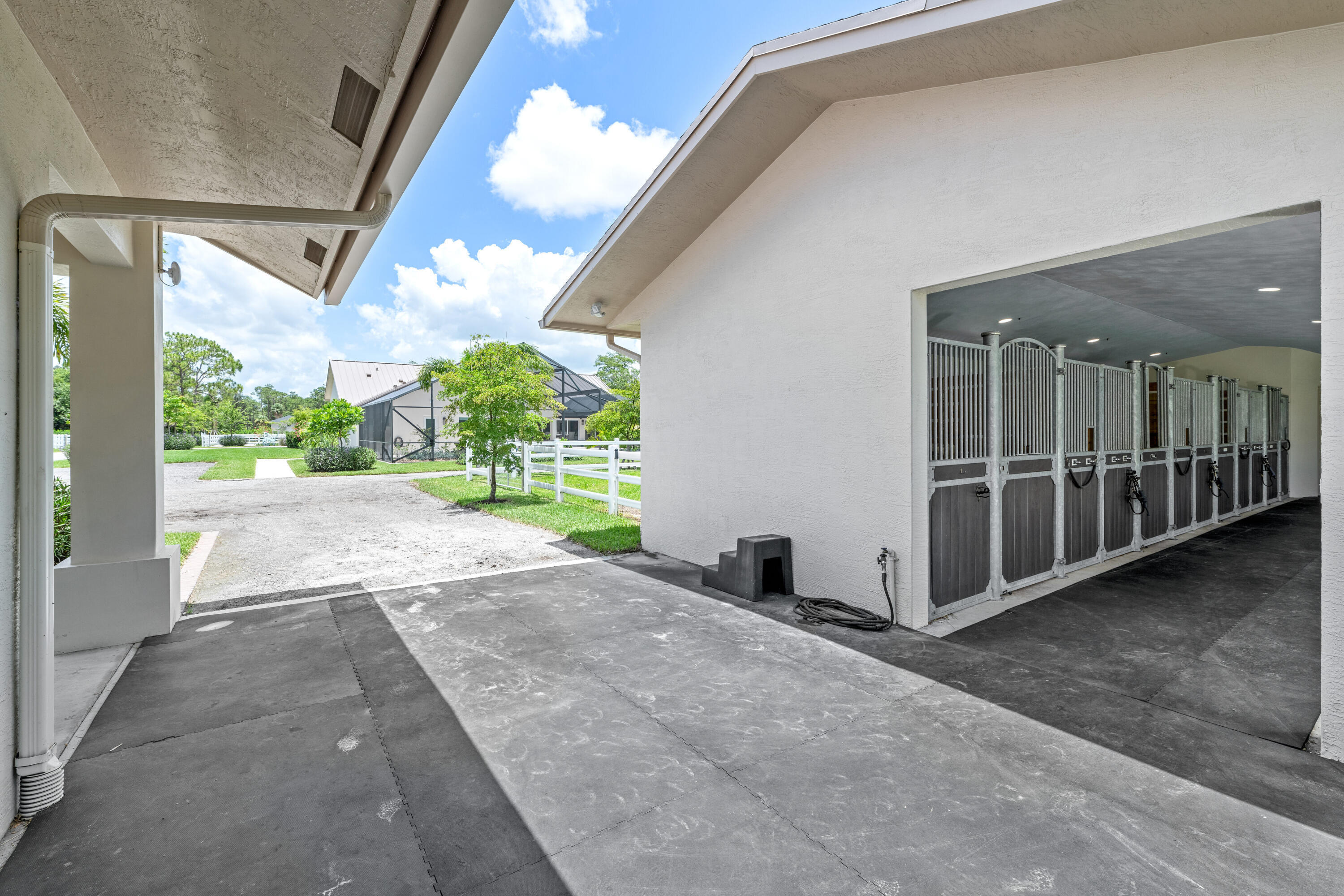 1464 Stallion Drive