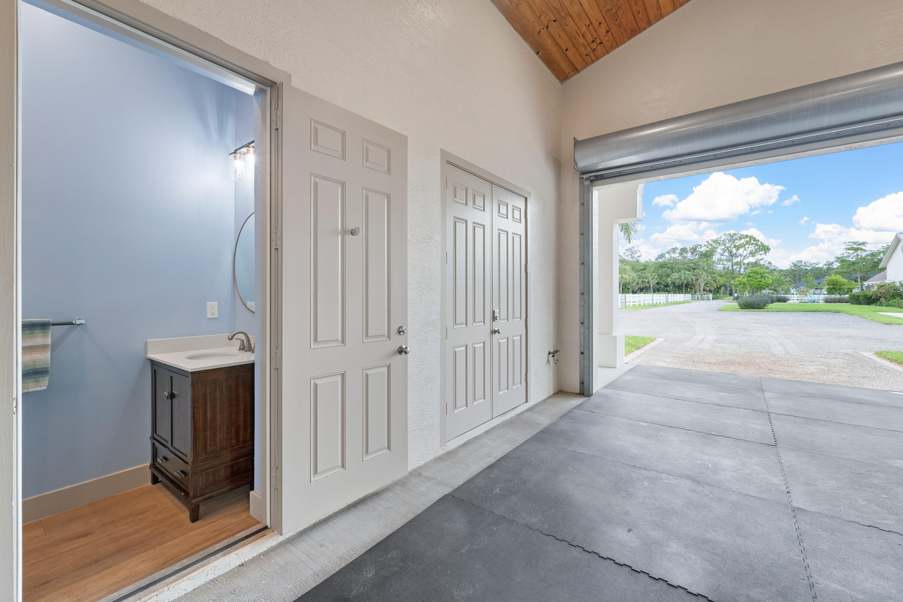 1464 Stallion Drive