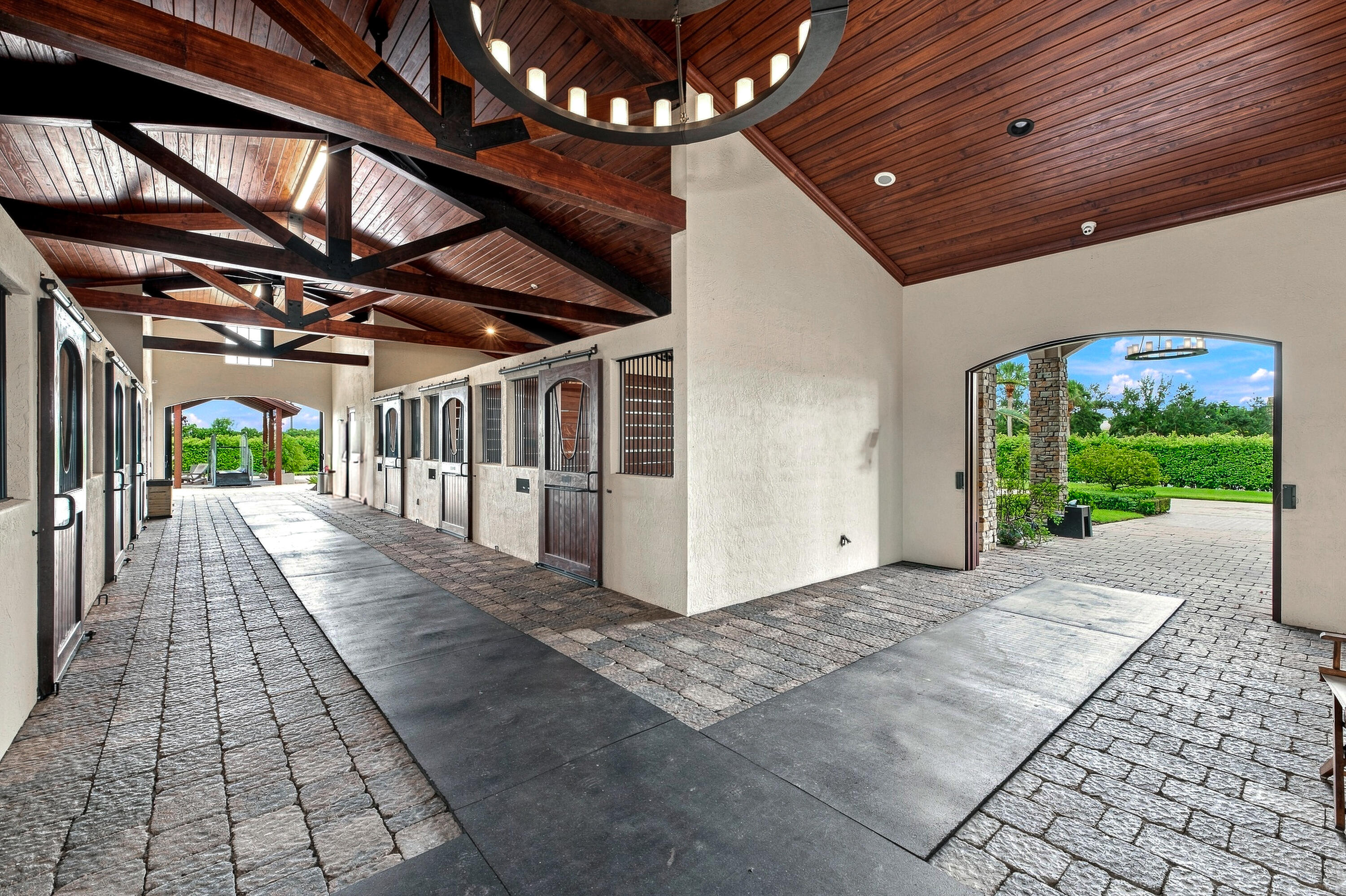 4600 GARDEN POINT Trail