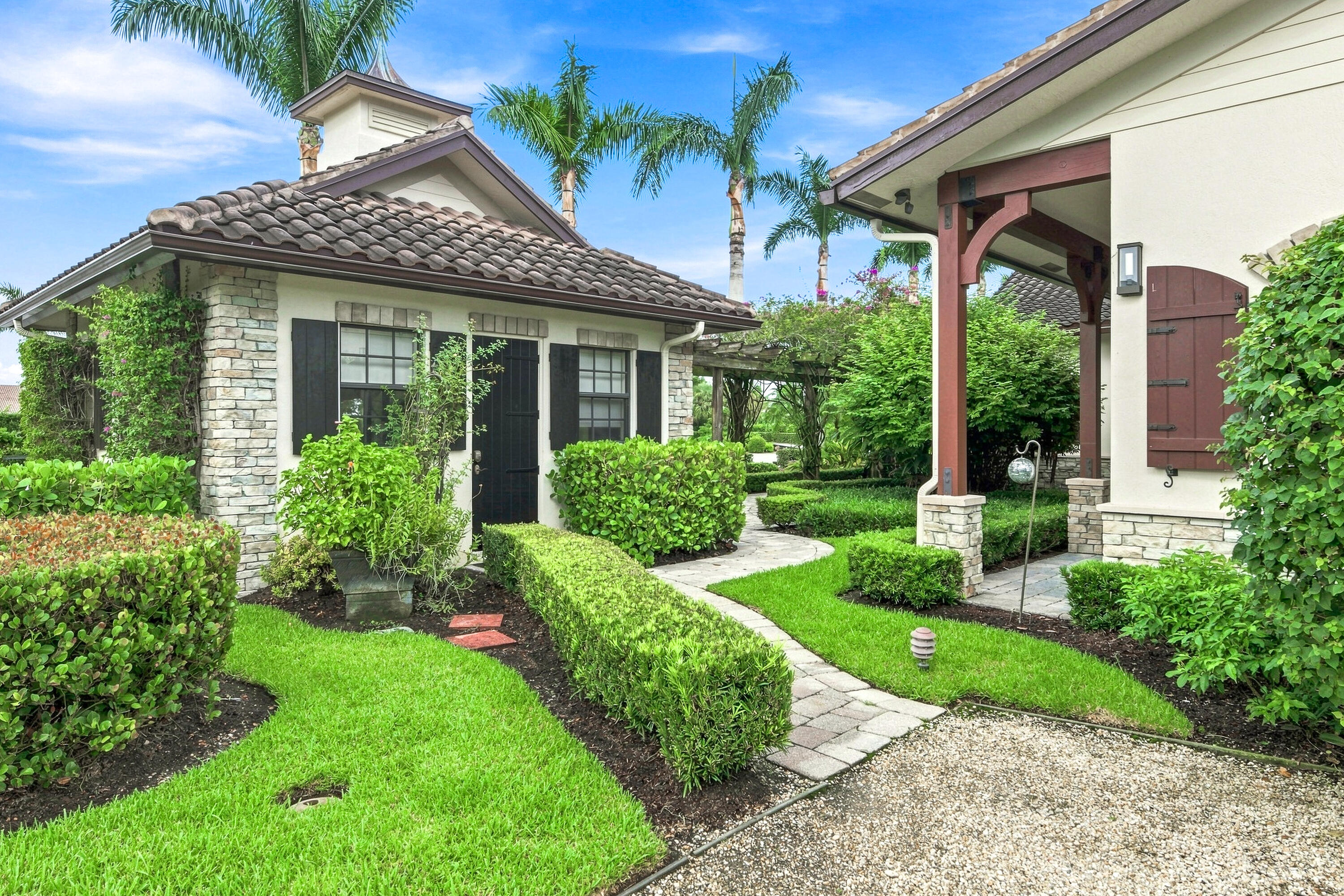 4600 GARDEN POINT Trail