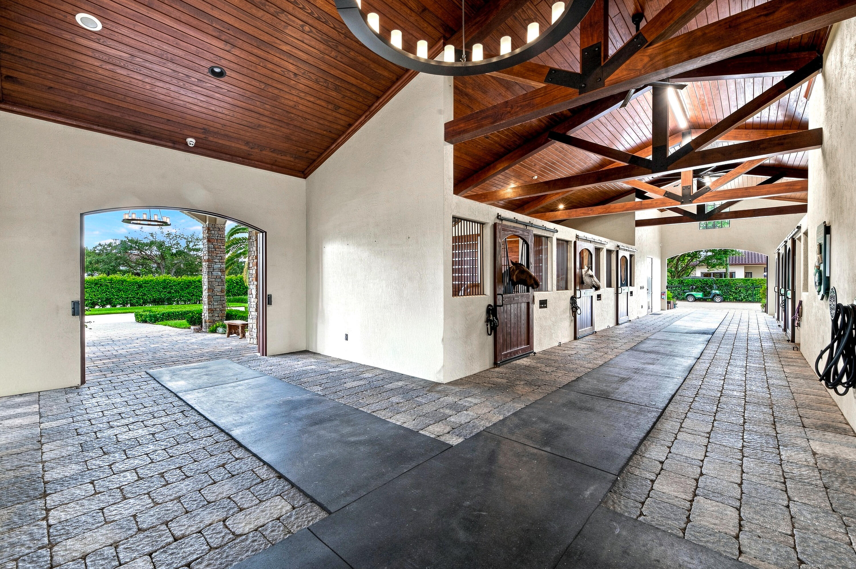 4600 GARDEN POINT Trail