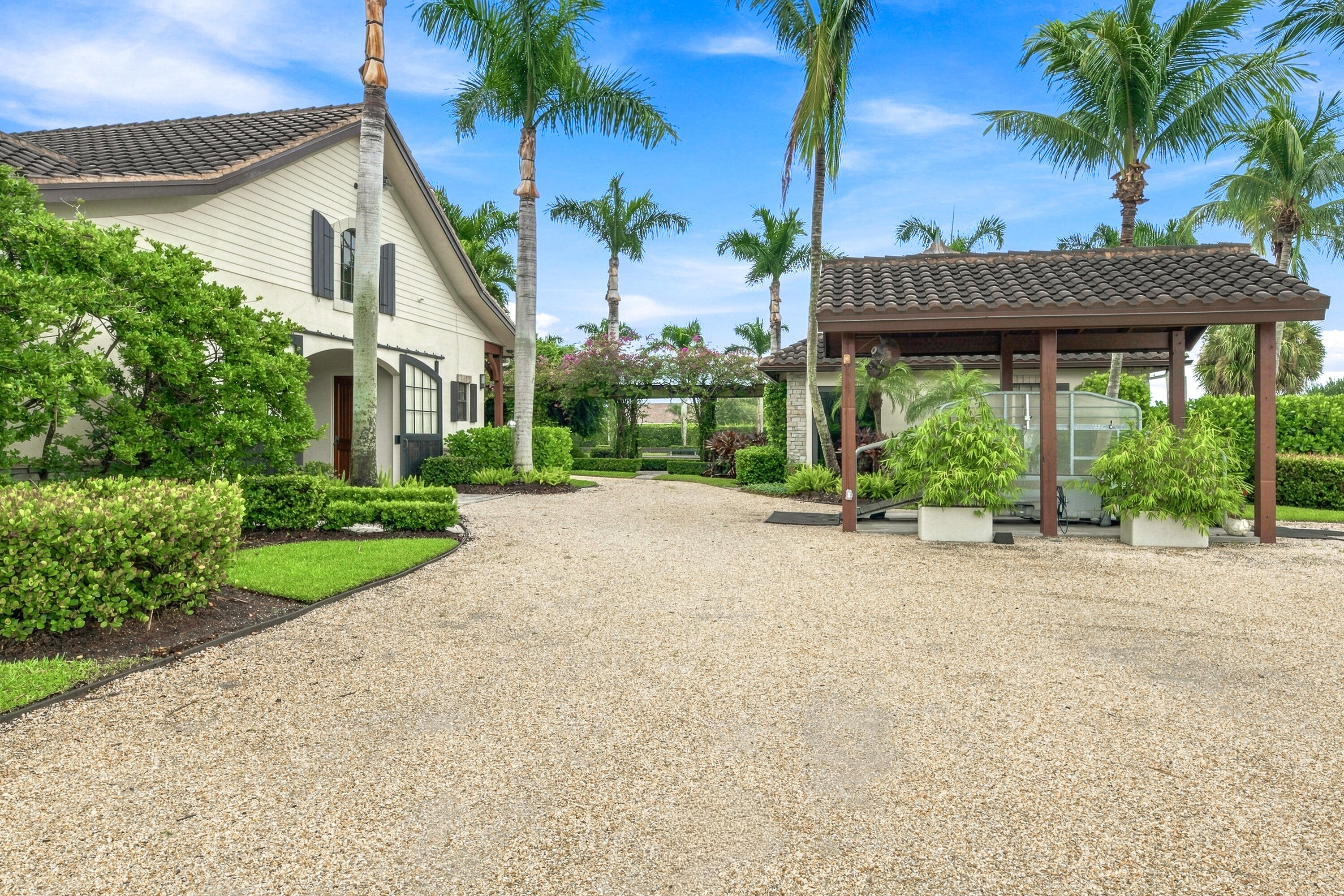 4600 GARDEN POINT Trail