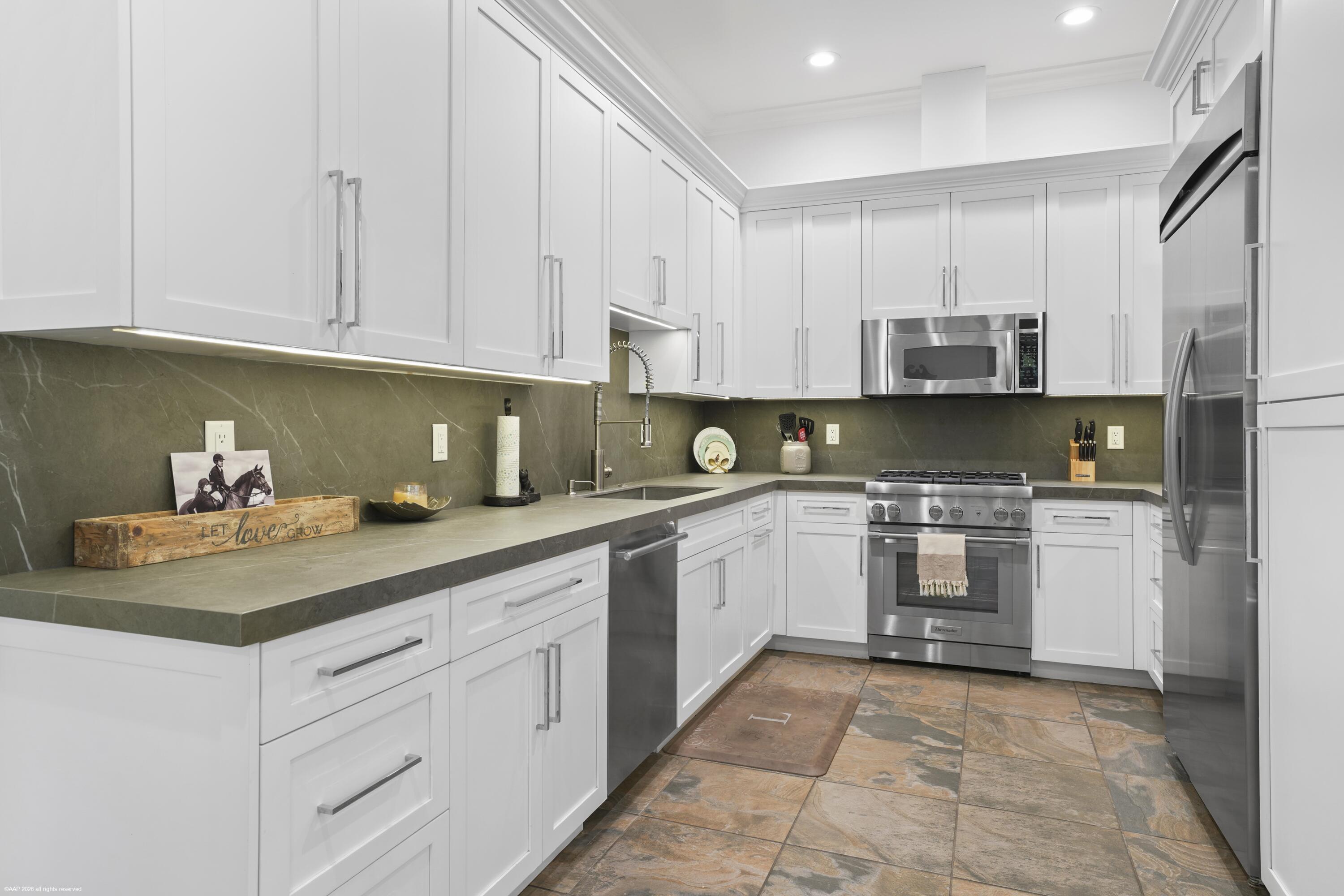 4600 GARDEN POINT Trail