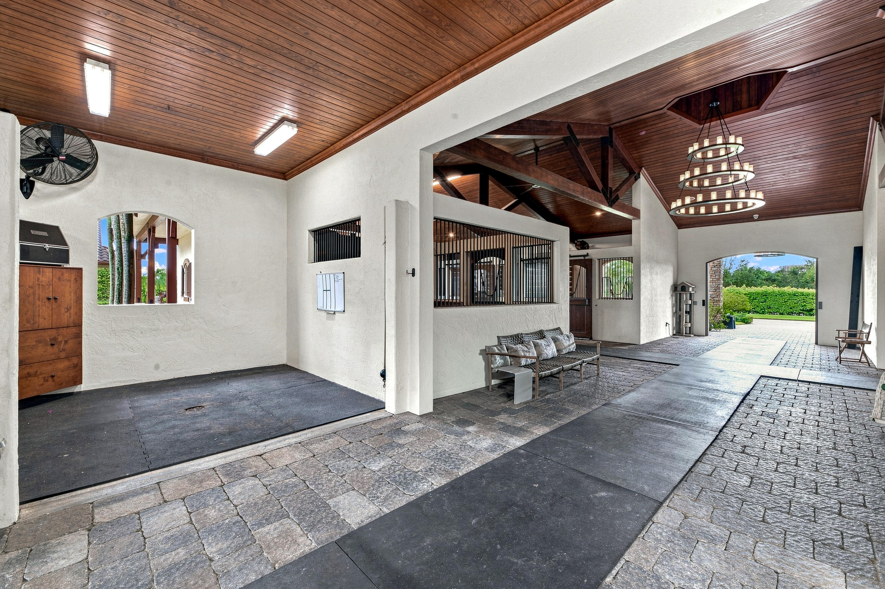 4600 GARDEN POINT Trail