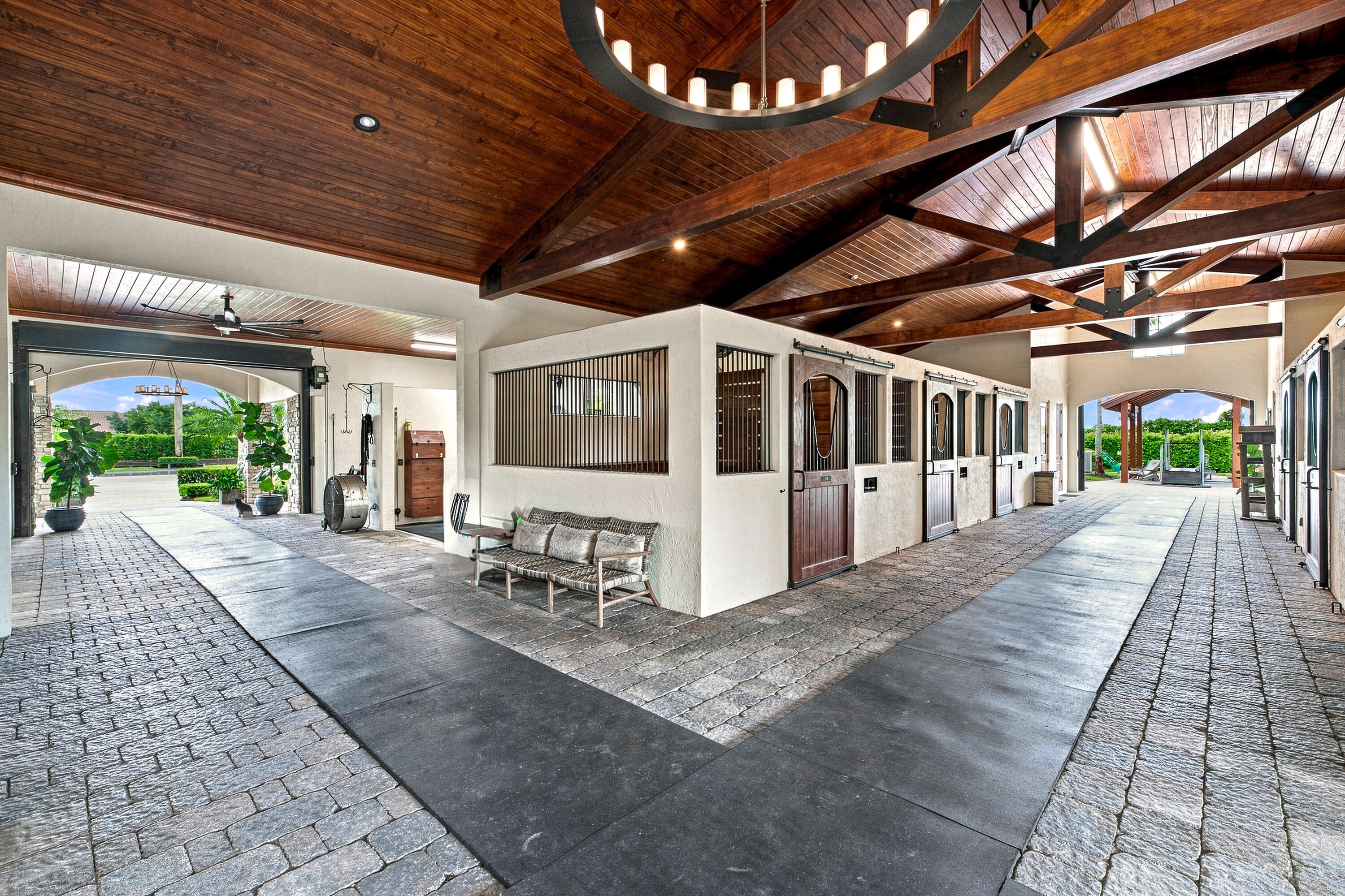 4600 GARDEN POINT Trail