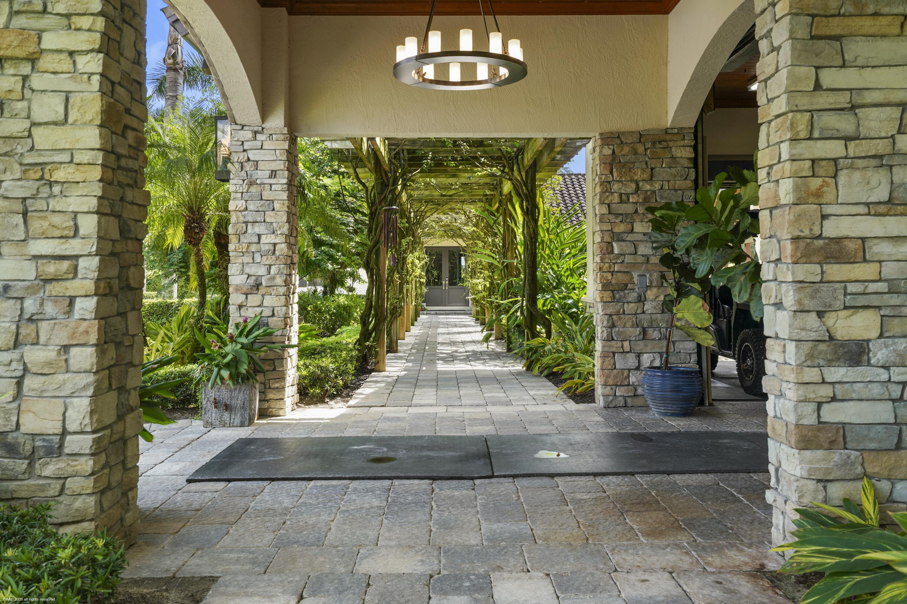 4600 GARDEN POINT Trail