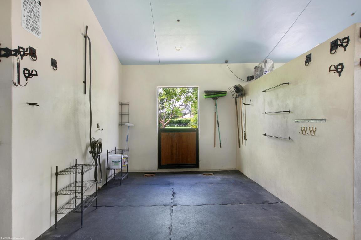 1761 Clydesdale Avenue