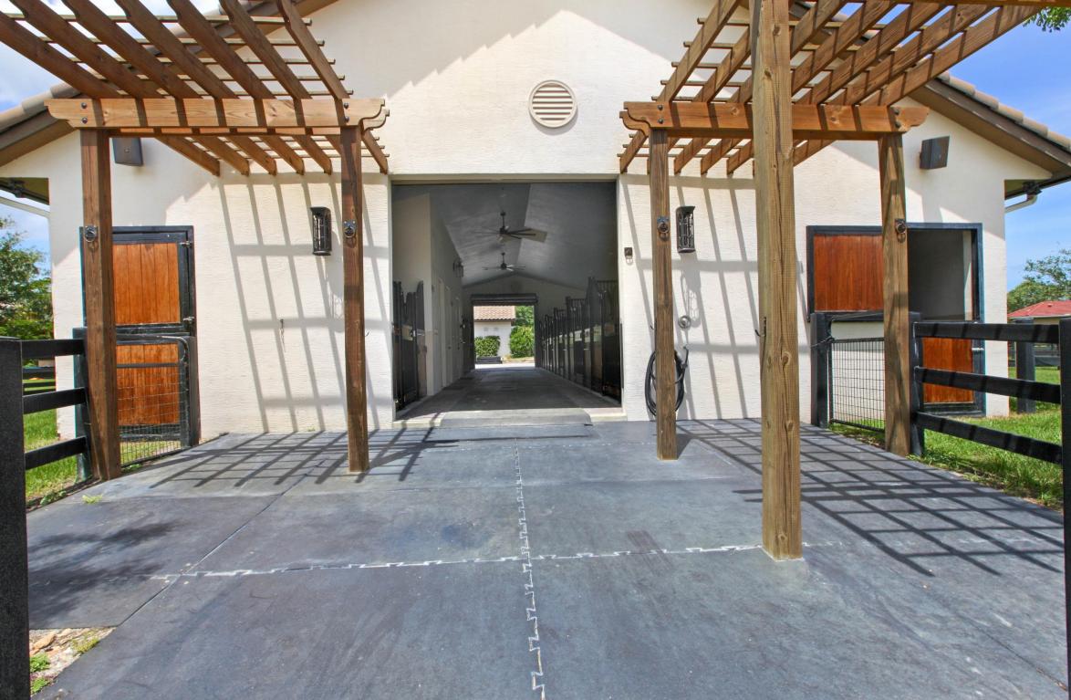 1761 Clydesdale Avenue