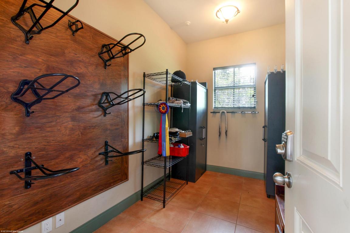 1761 Clydesdale Avenue