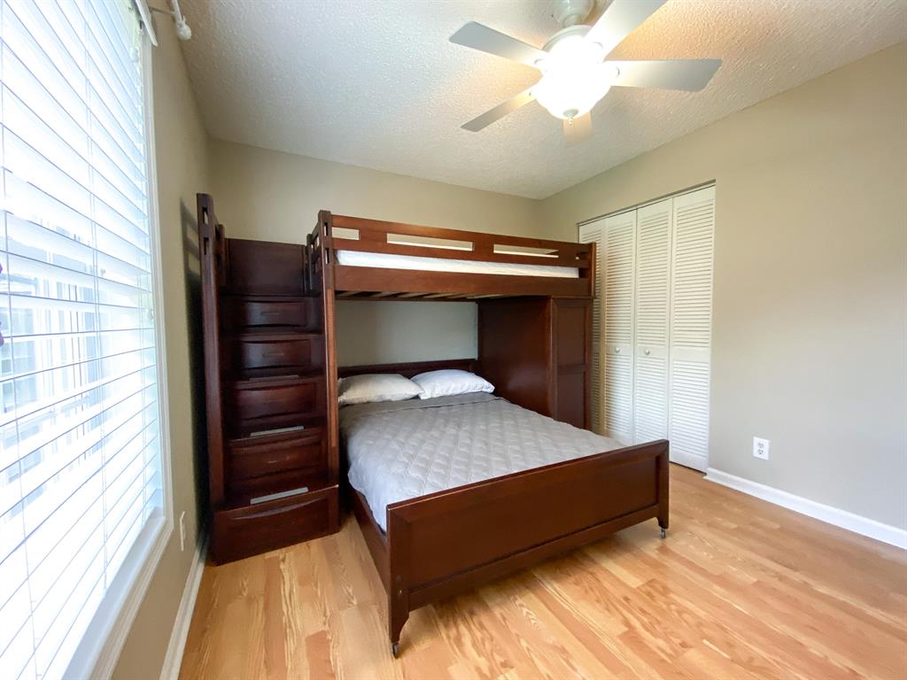 13763 Norwick Street