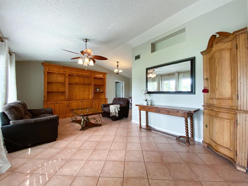 13763 Norwick Street