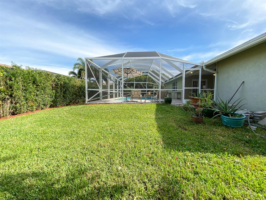 13763 Norwick Street