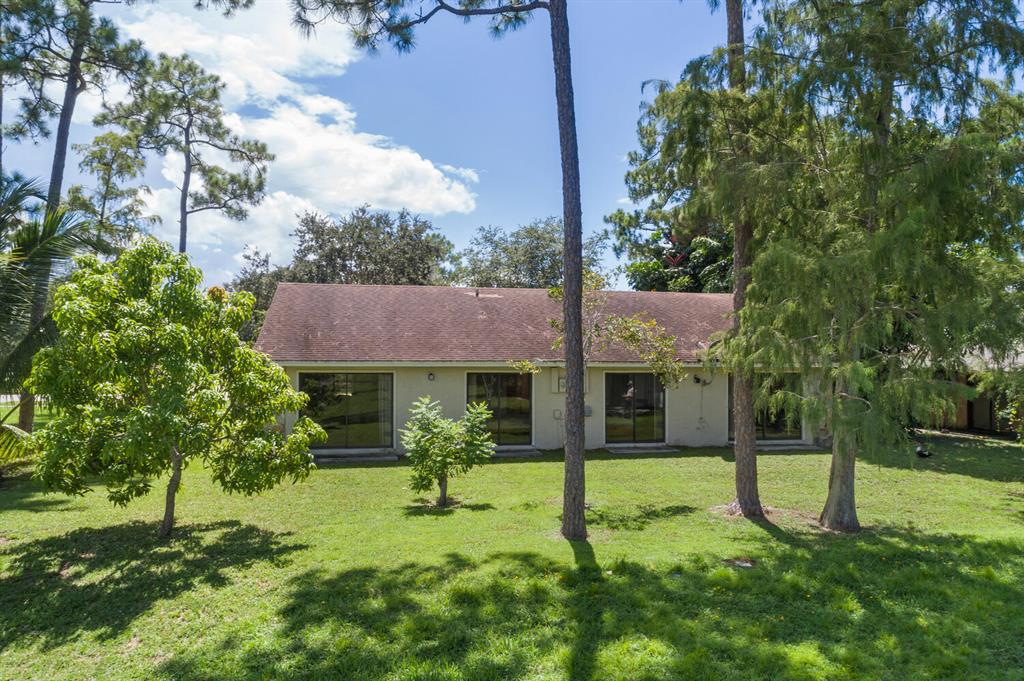 1200 Hyacinth Place