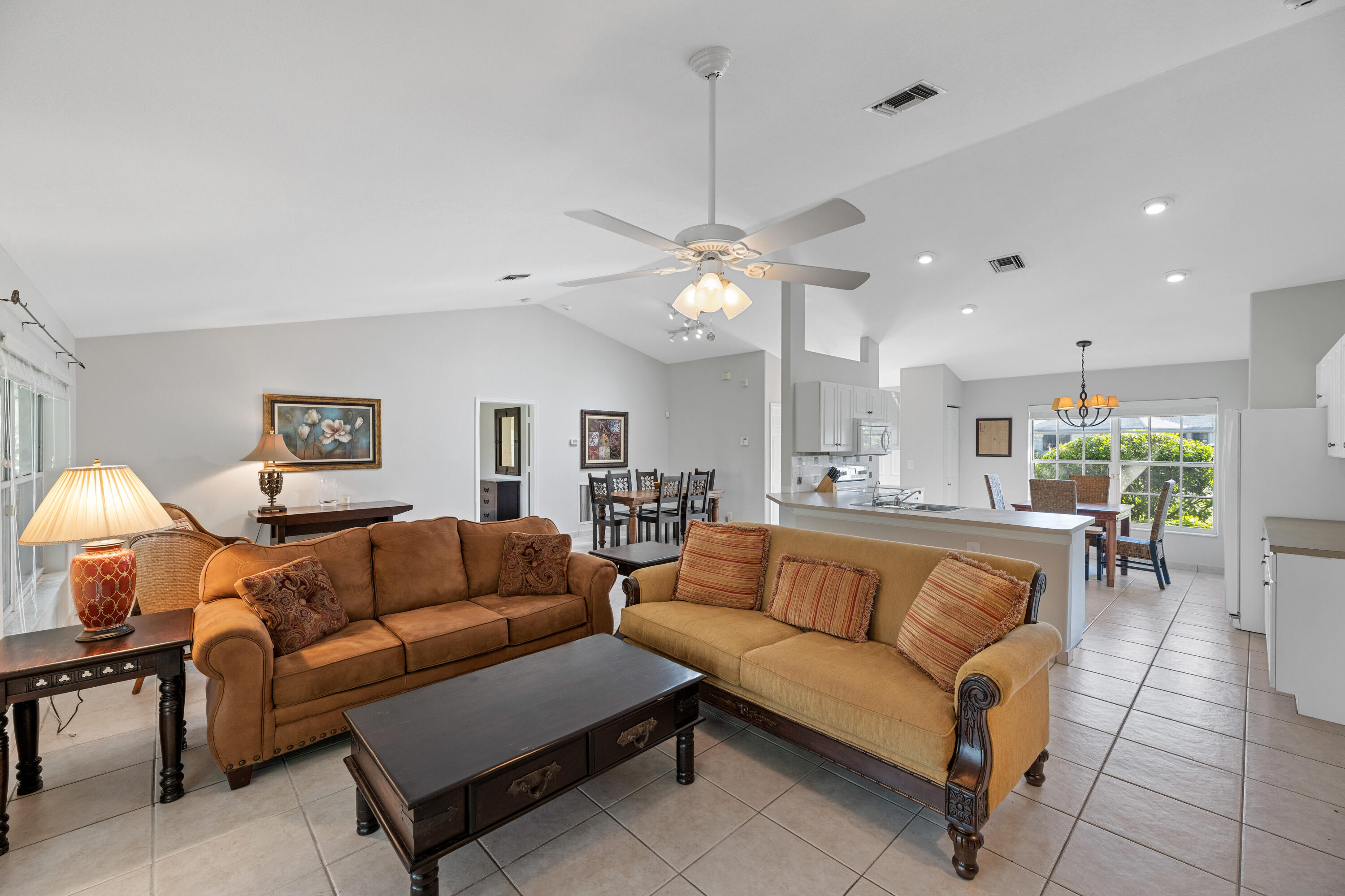 1094 Raintree Lane