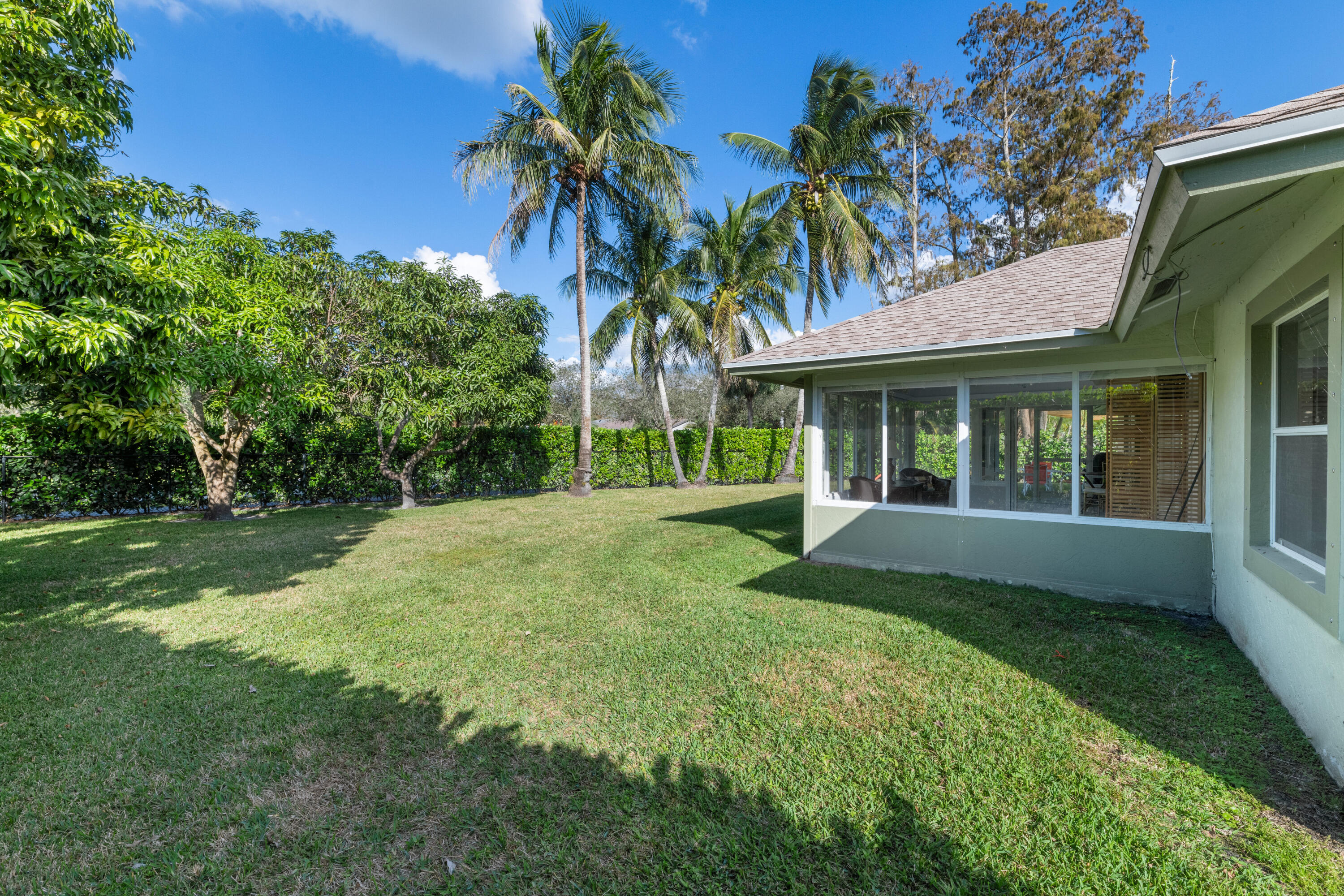 1094 Raintree Lane
