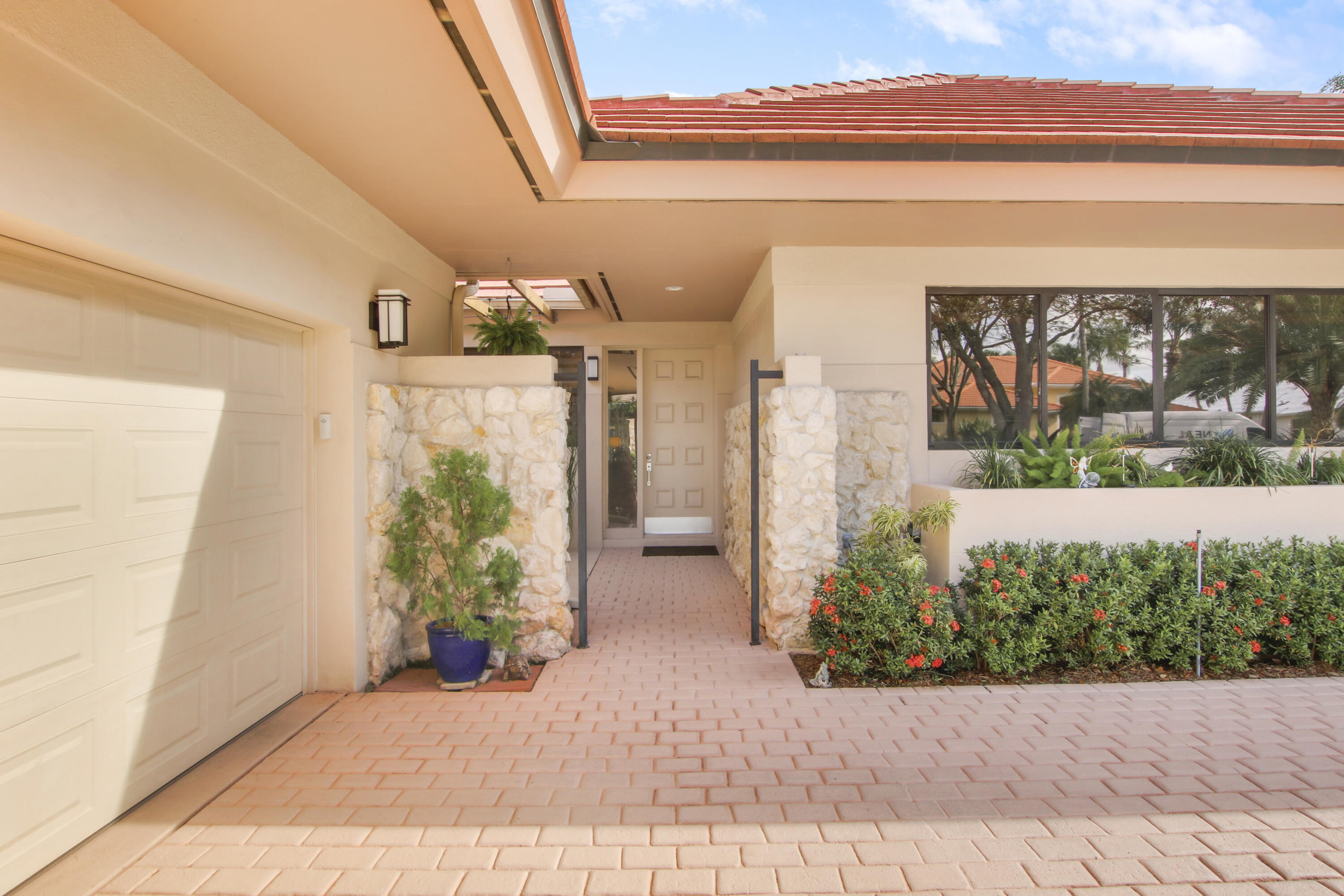 1740 Gulfstream Way