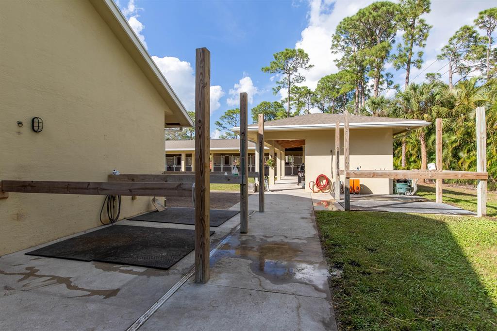 1464 Stallion Drive