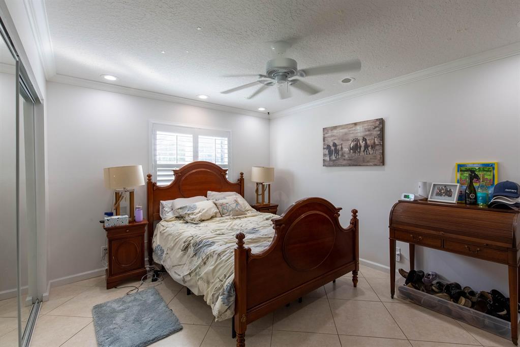 1464 Stallion Drive
