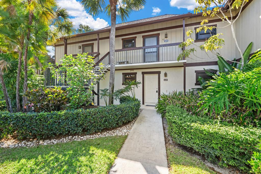13334 Polo Club Road 224/225