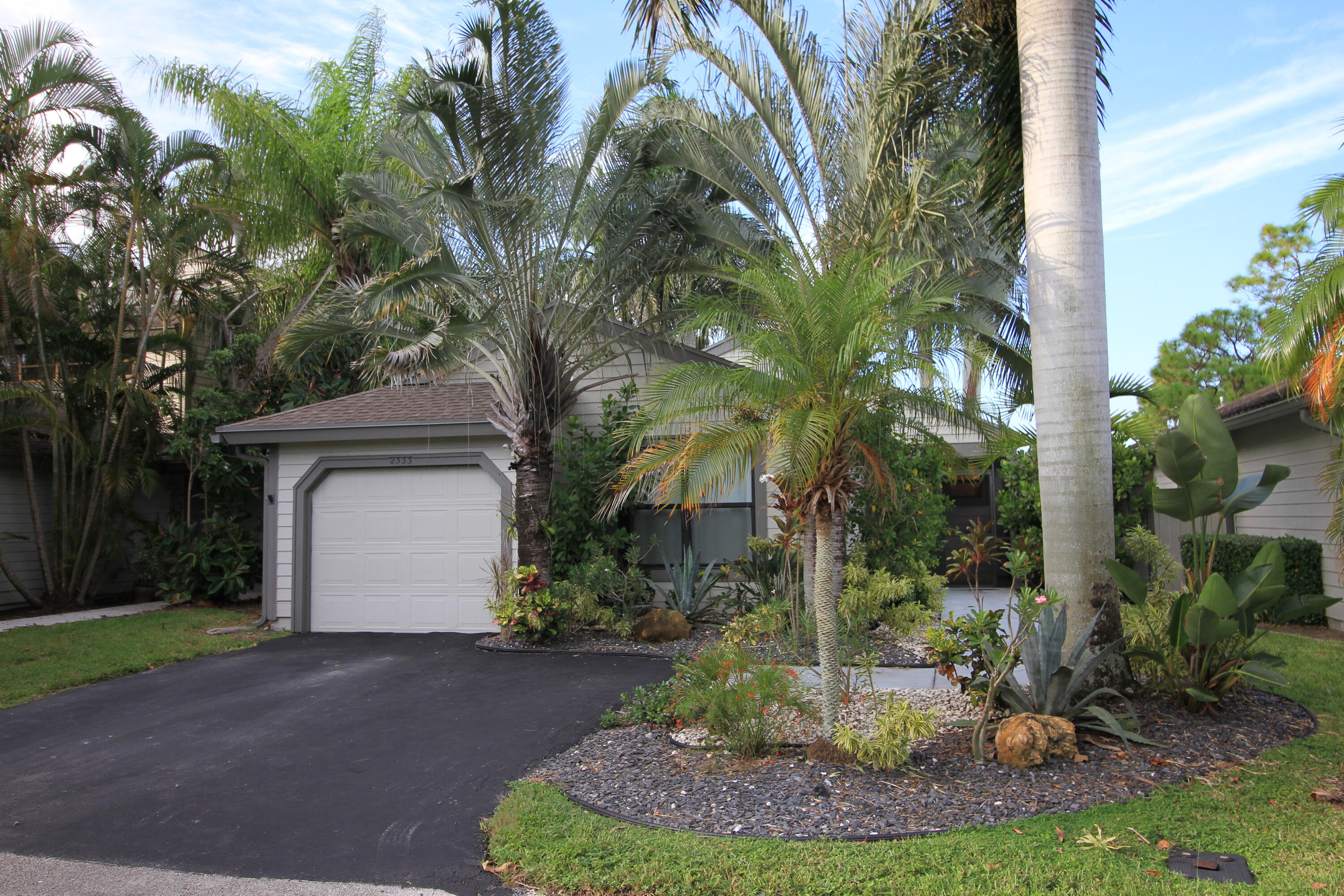 2533 Bedford Mews Drive