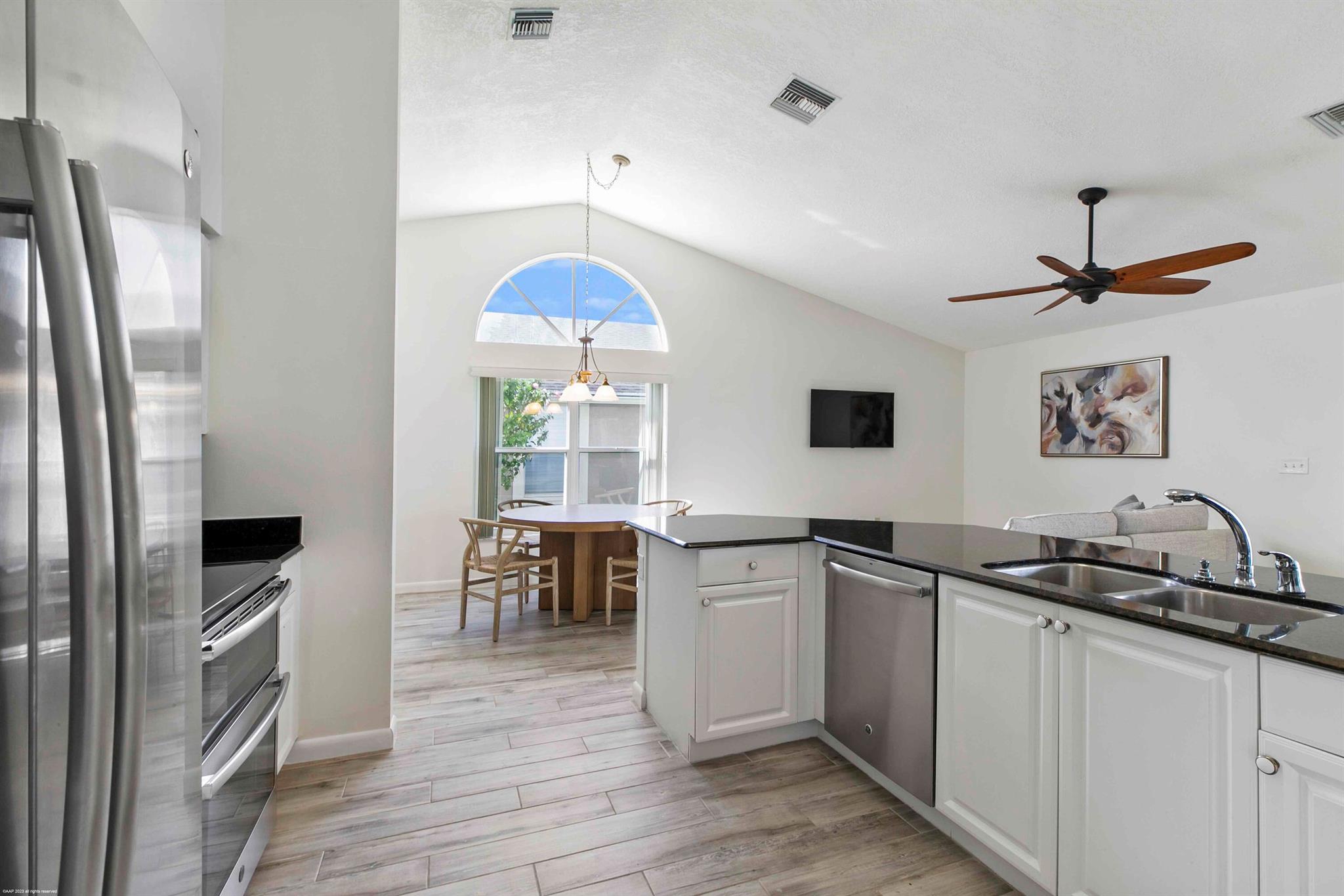 12871 Upper Cove Drive