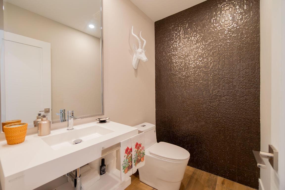 2810 Polo Island Drive C101