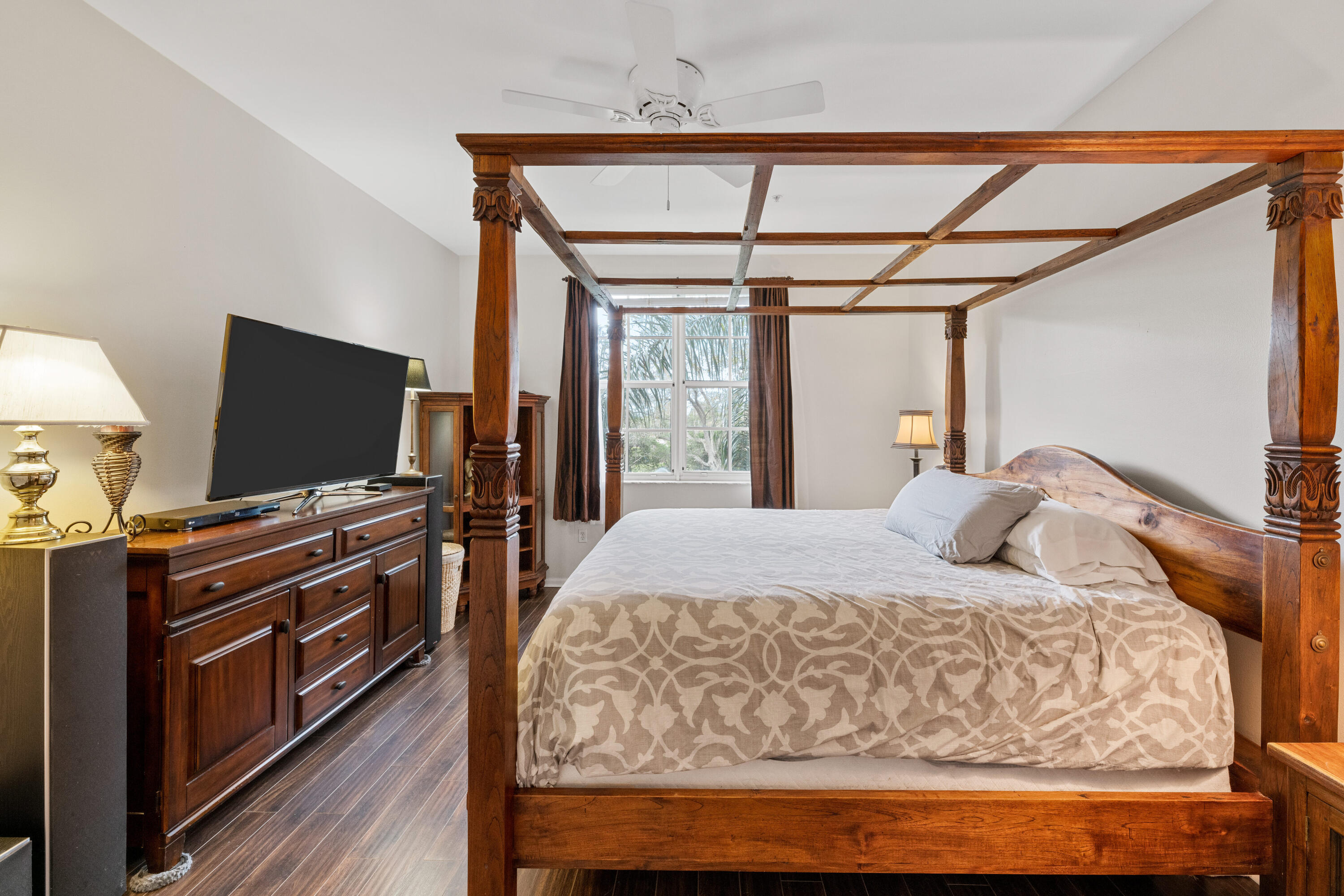 11770 Saint Andrews Place 305