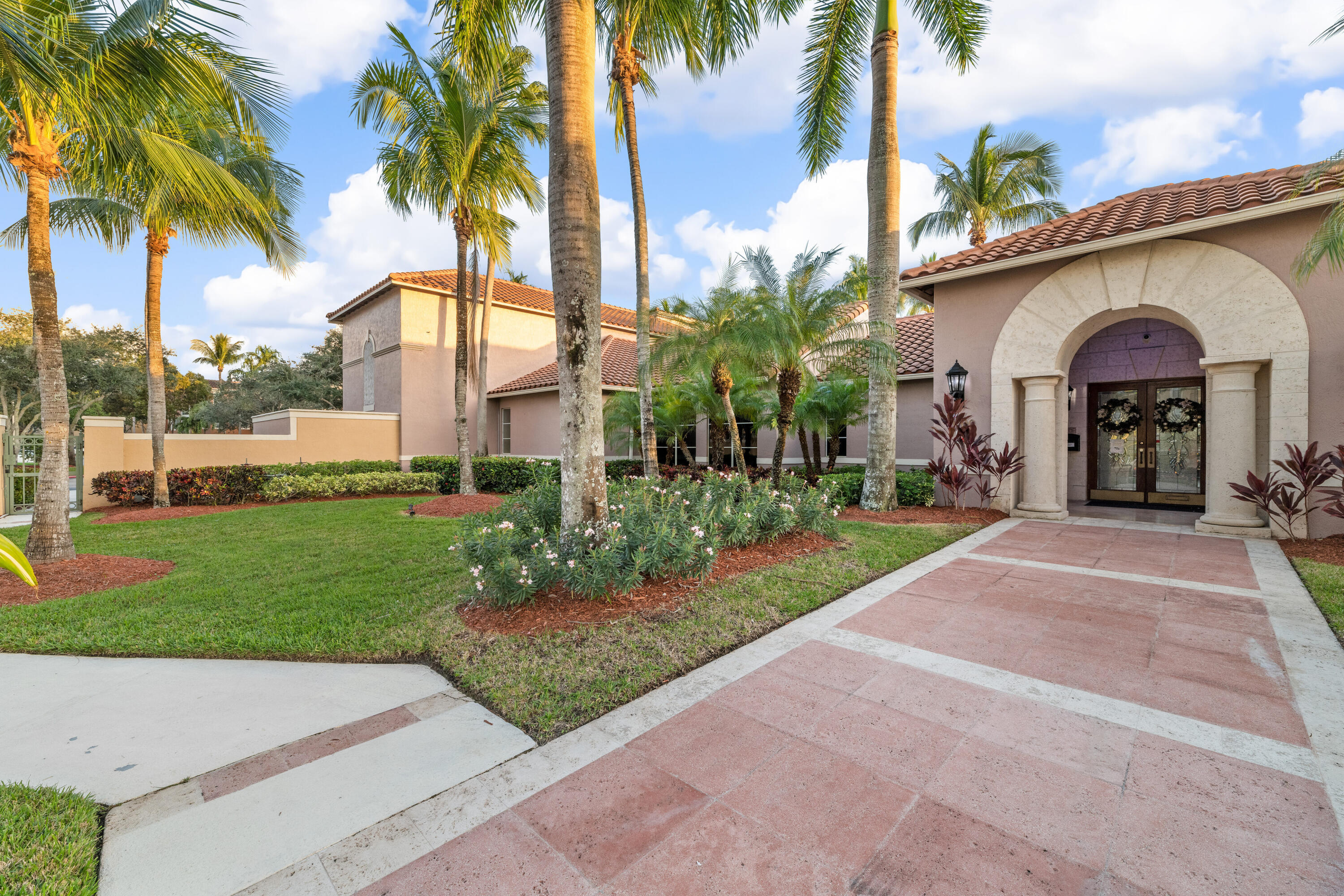 11770 Saint Andrews Place 305