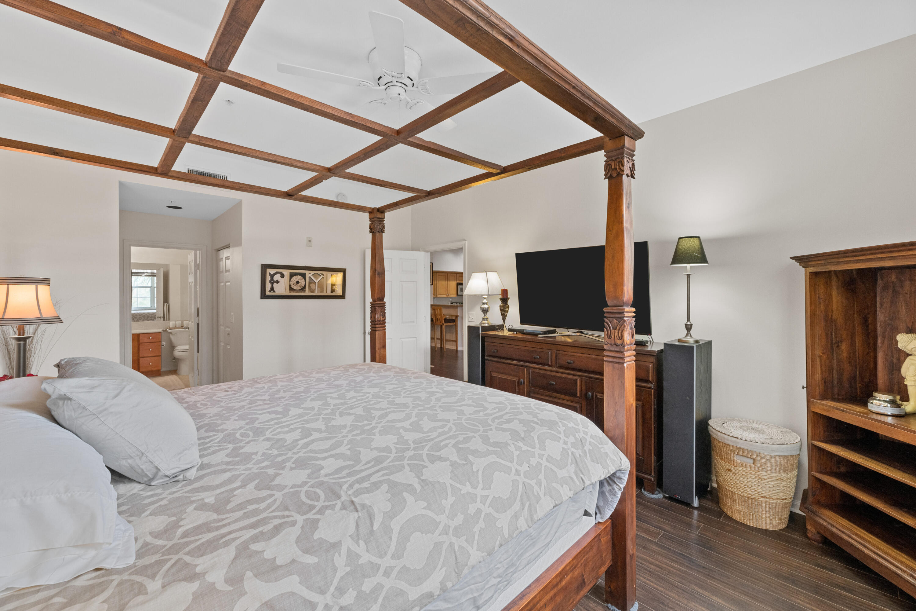 11770 Saint Andrews Place 305