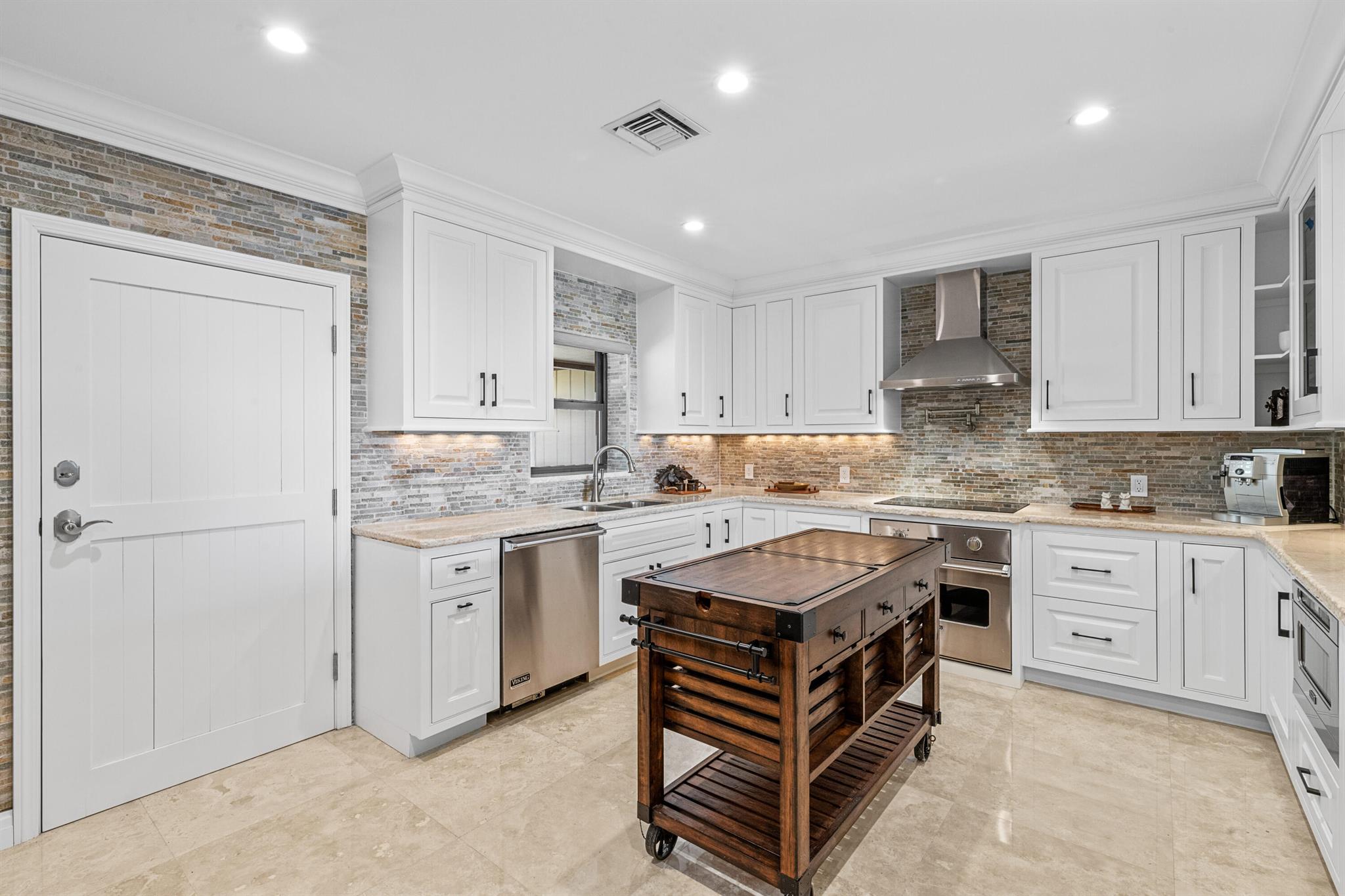 2785 Polo Island Drive J301