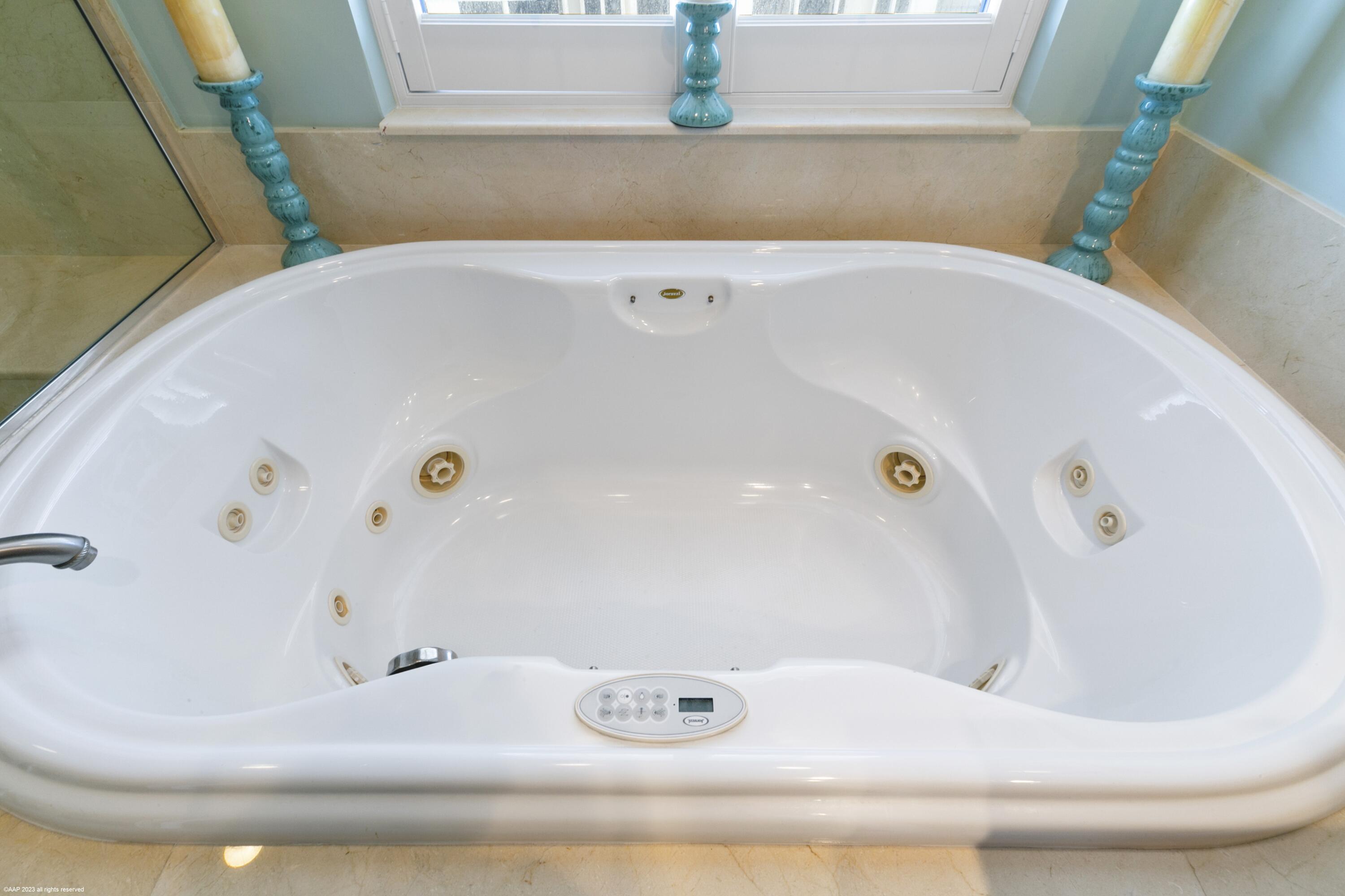 5310 N Ocean Drive 601