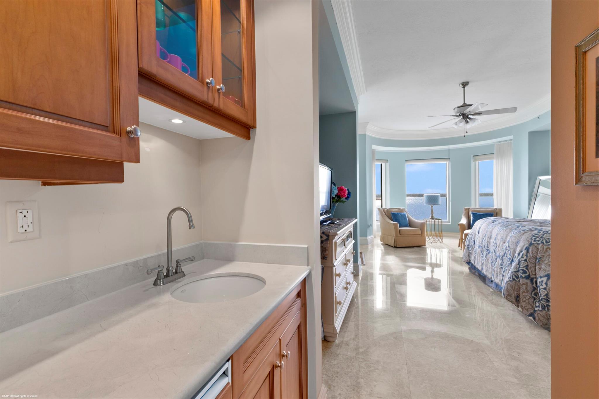 5310 N Ocean Drive 601