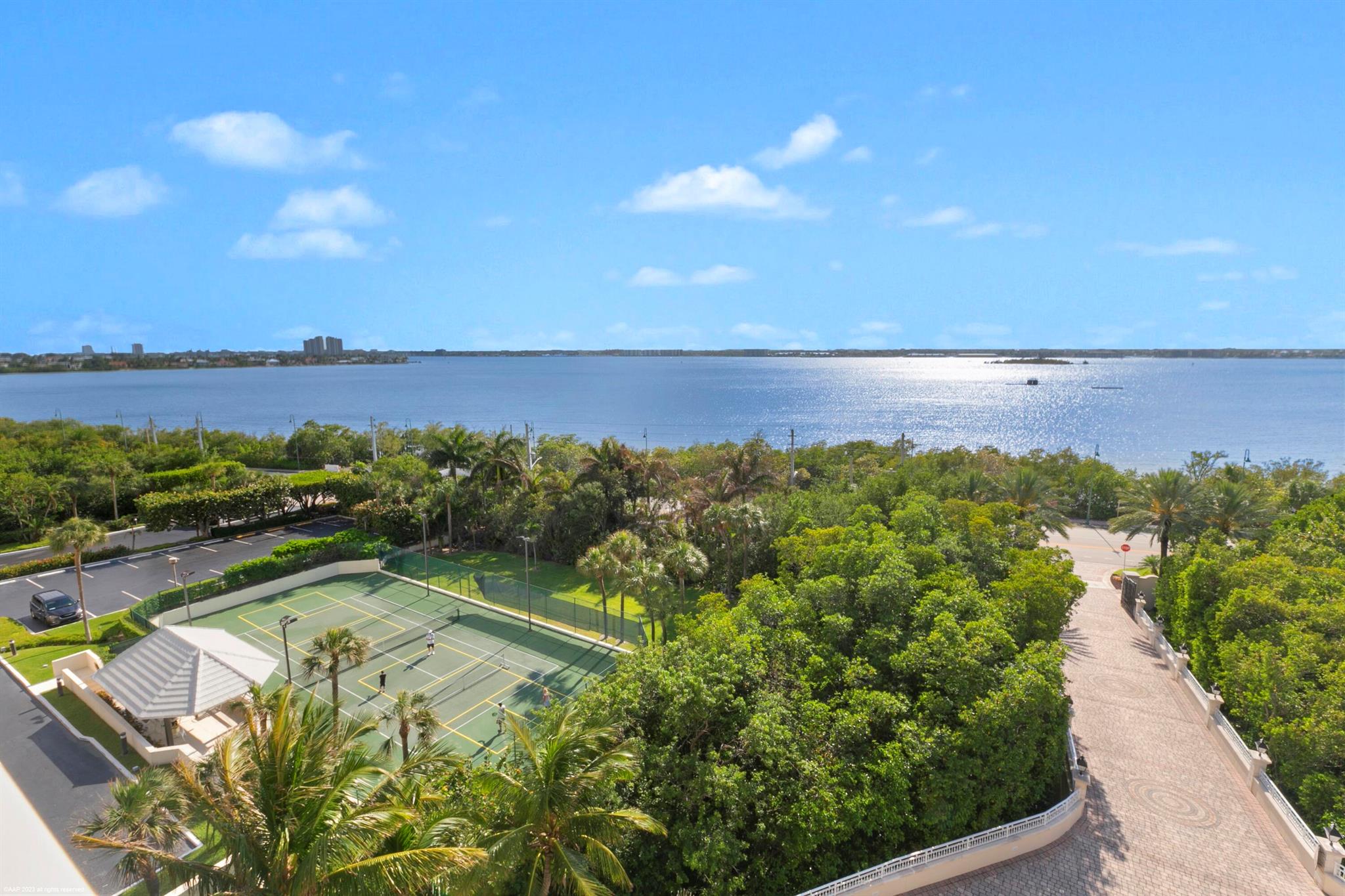 5310 N Ocean Drive 601